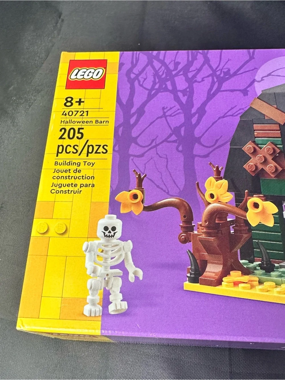 LEGO 40721 Halloween Barn 205 Piece Seasonal Set Skeleton Bat